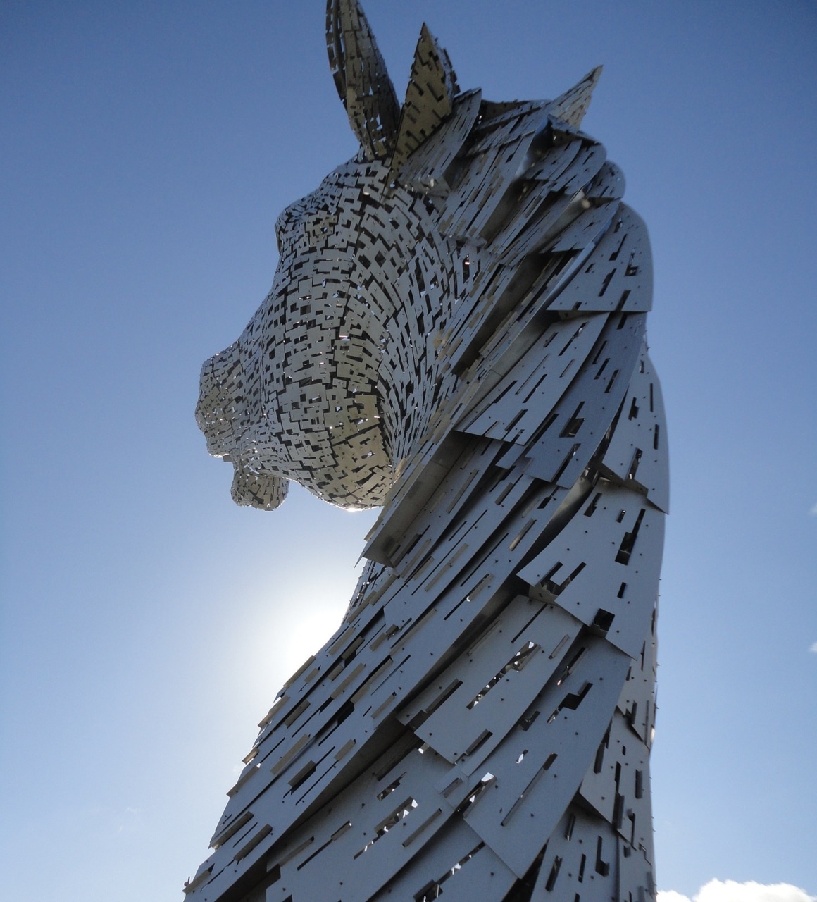Scultura Testa gigante di cavallo in Scozia
