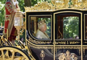 Carrozza con la regina Elisabetta