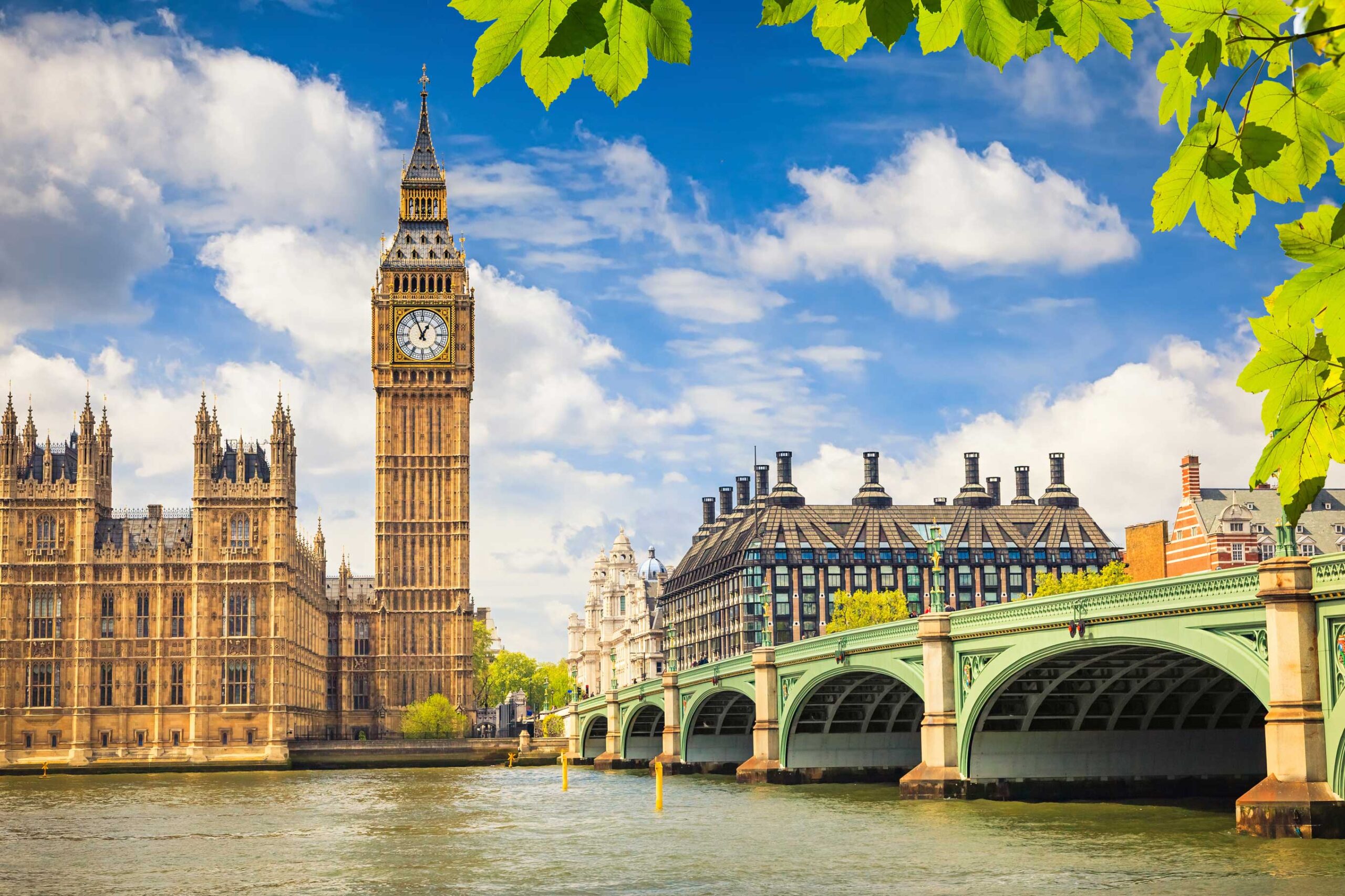Vista del big ben dal tamigi