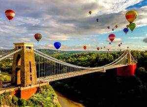 Ponte Bristol con mongolfiere