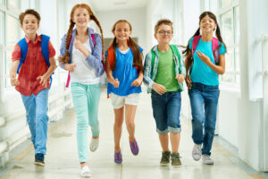 Cinque studenti a scuola