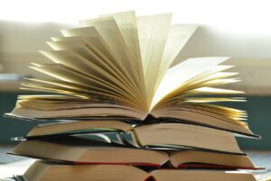 Libri di letteratura inglese aperti