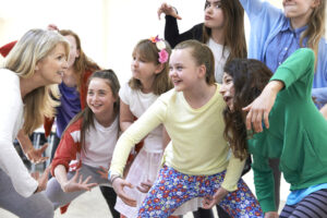 Bambini a lezione di teatro
