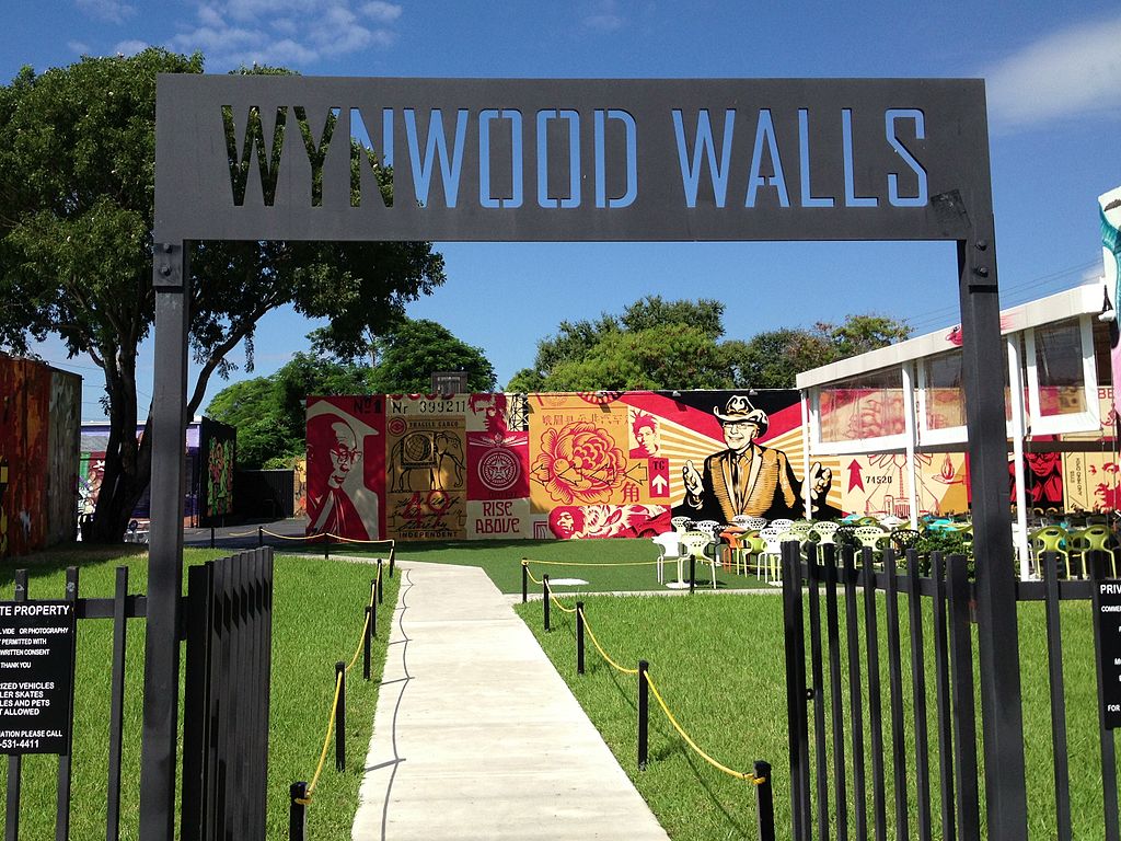 Scritta Wynwood Walls Urban Graffiti Art Museum, Miami