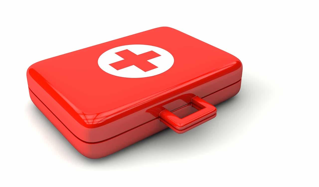 Kit di pronto soccorso valigetta rossa