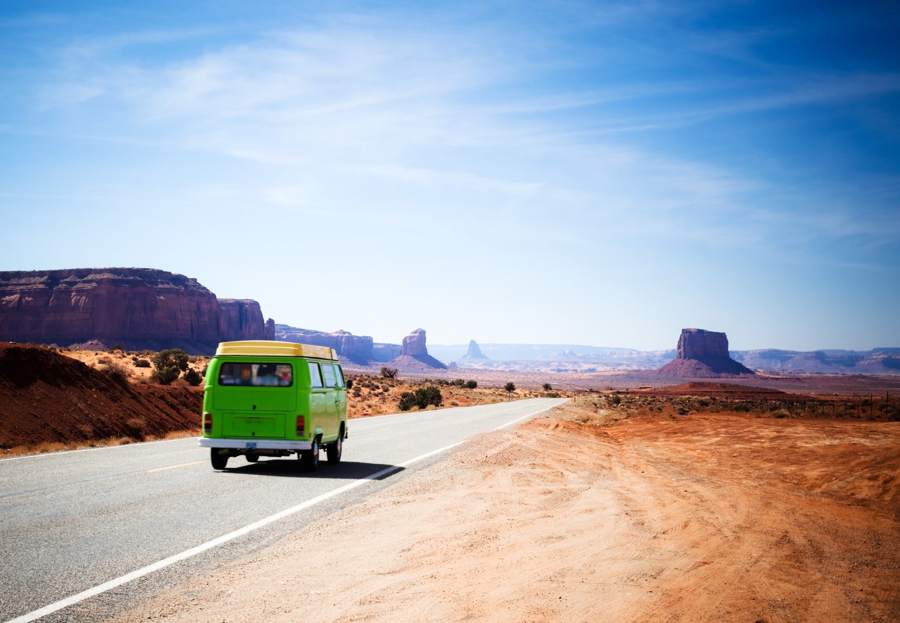 Viaggiare con un furgone verde