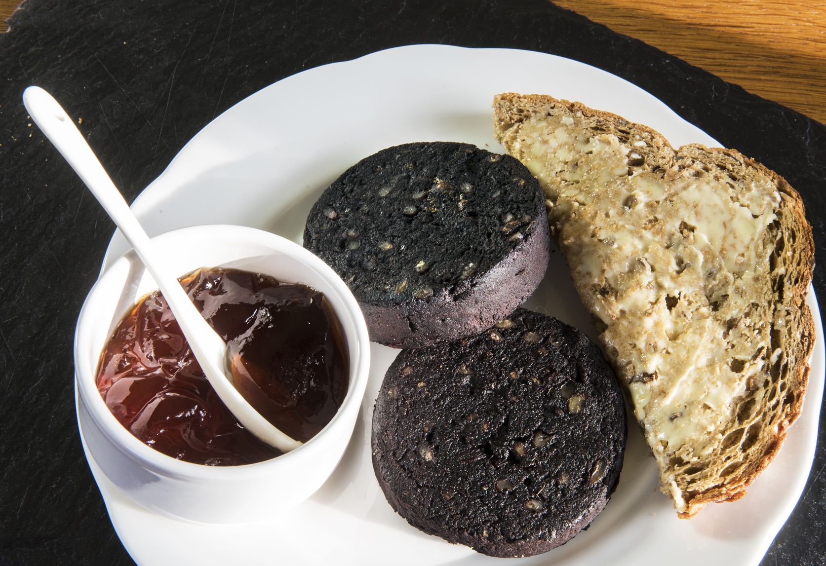 10 piatti da provare a Edimburgo Black Pudding scozzese