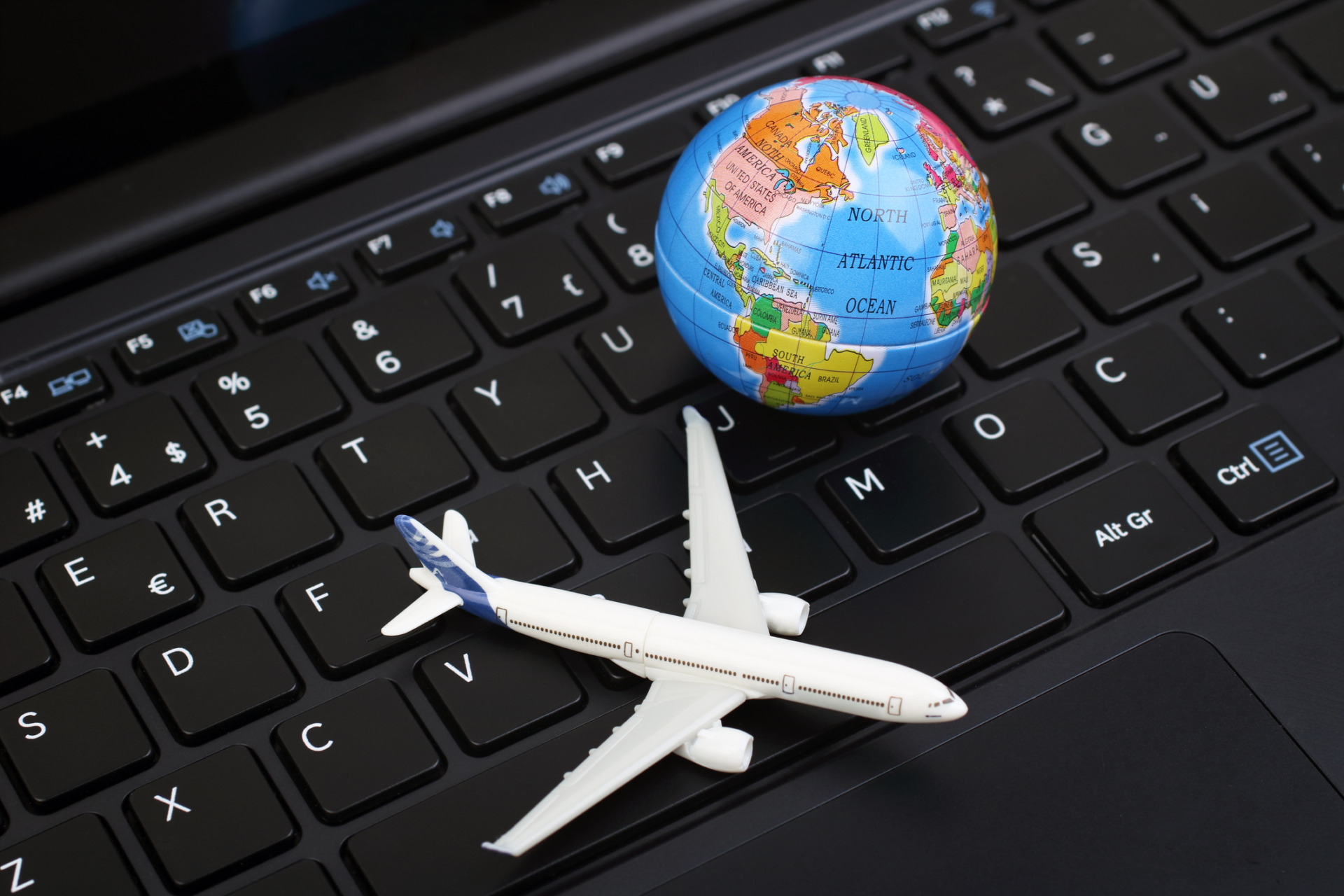 WiFi in aereo è possibile? Online airline ticket