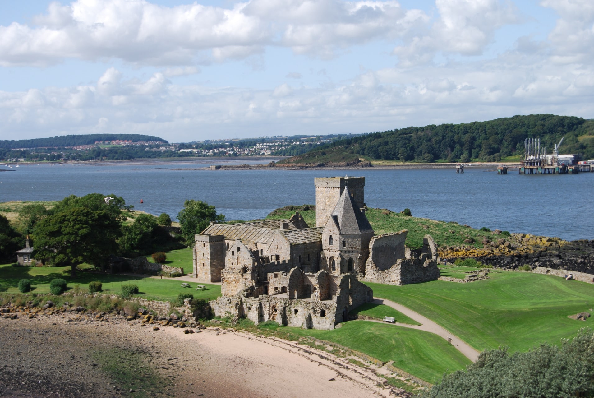 Edimburgo: i luoghi insoliti da visitare Inchcolm Abbey