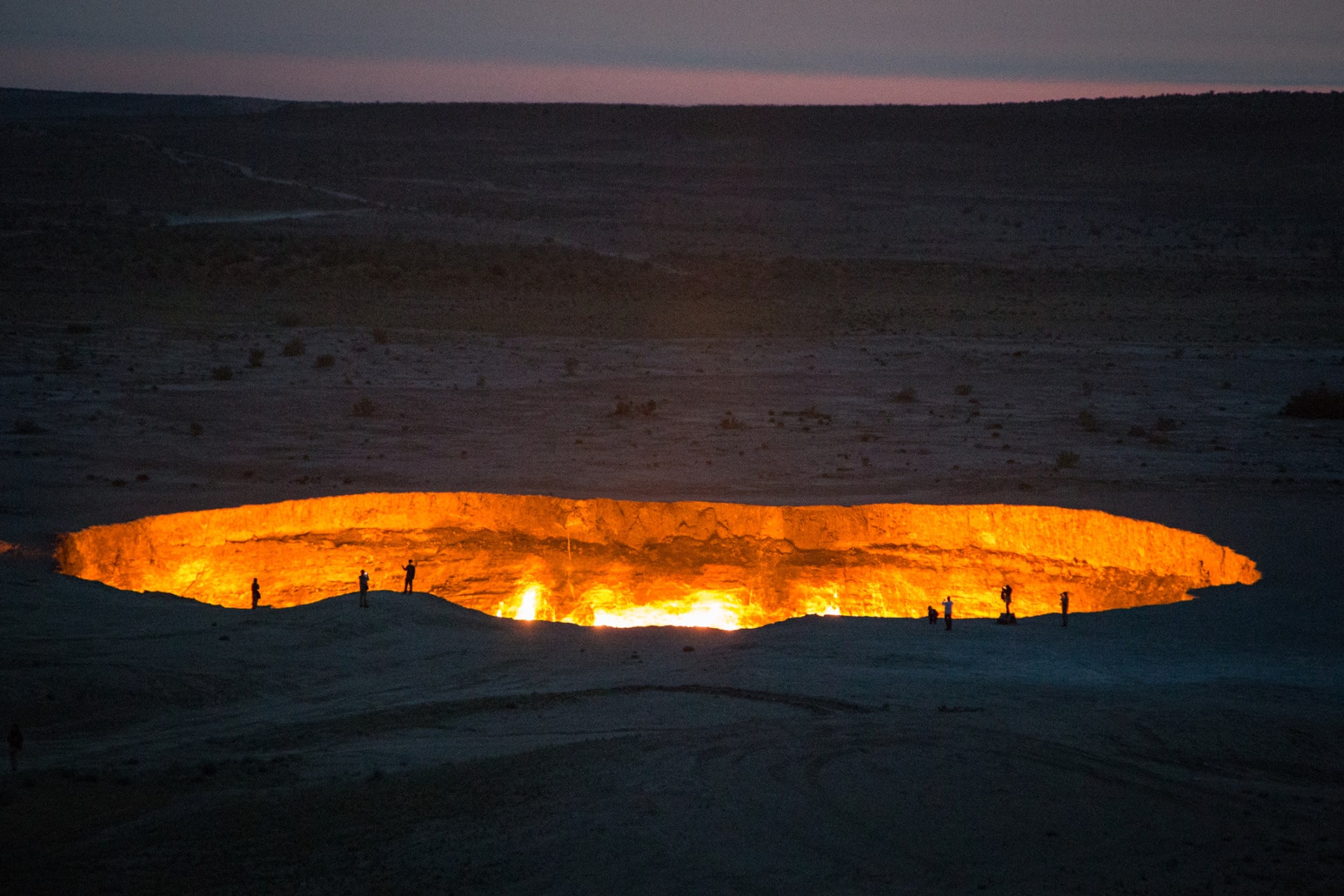 I luoghi più spaventosi del mondo Derweze gas craterthe, known as 'The Door to Hell', Turkmenistan