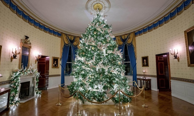 Il primo Natale di Biden alla Casa Bianca albero di Natale Casa Bianca