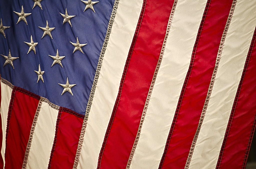 Come superare la paura di parlare l’inglese bandiera americana a strisce rosse e blu con stelle