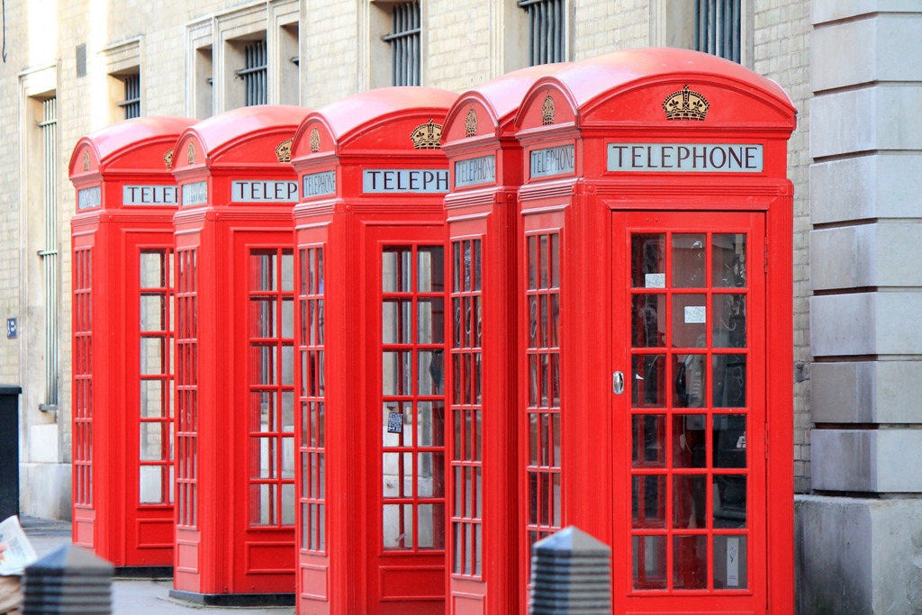 Visitando Londra: viaggio virtuale nella classe in inglese Cabine telefoniche rosse Londra