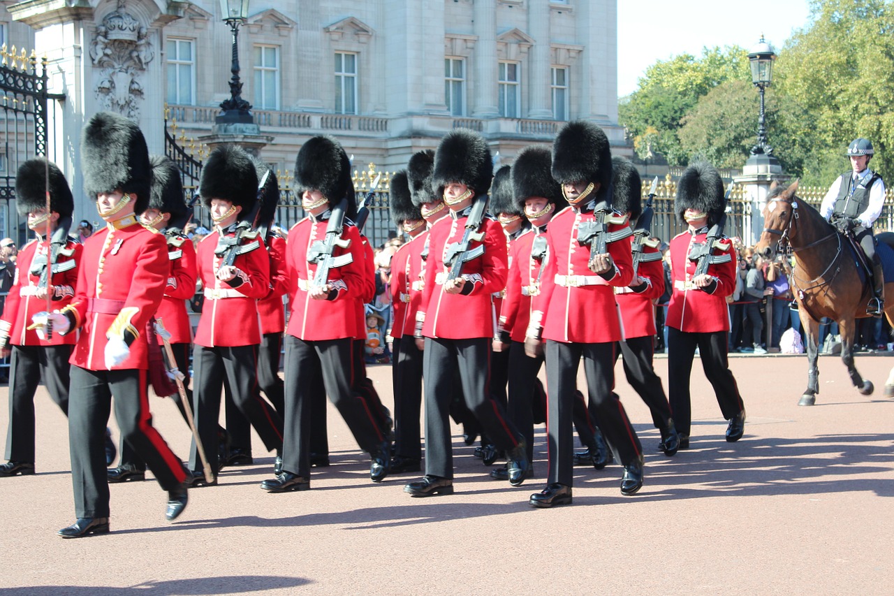 10 cose da fare gratis a Londra cambio guardia londra