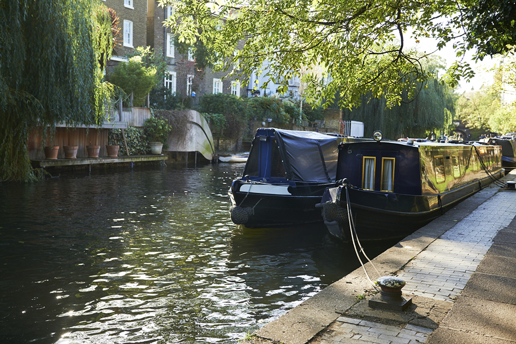 I mercatini di Camden Town a Londra: dove andare, cosa vedere imbarcazioni a Camden Town