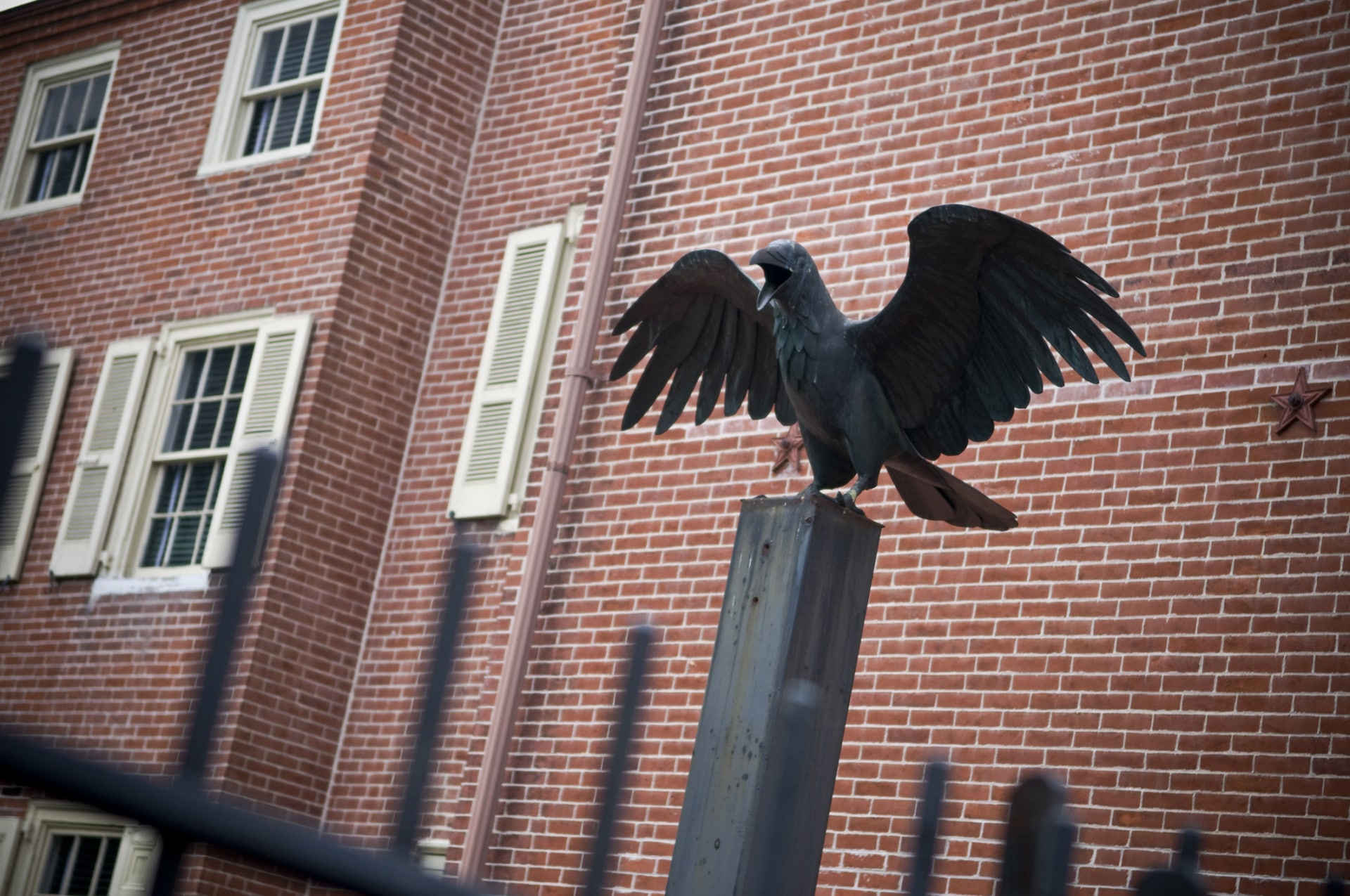 Aspettando Halloween con due autori horror: Edgar Allan Poe e Stephen King Casa di Edgar Allan Poe Philadelphia