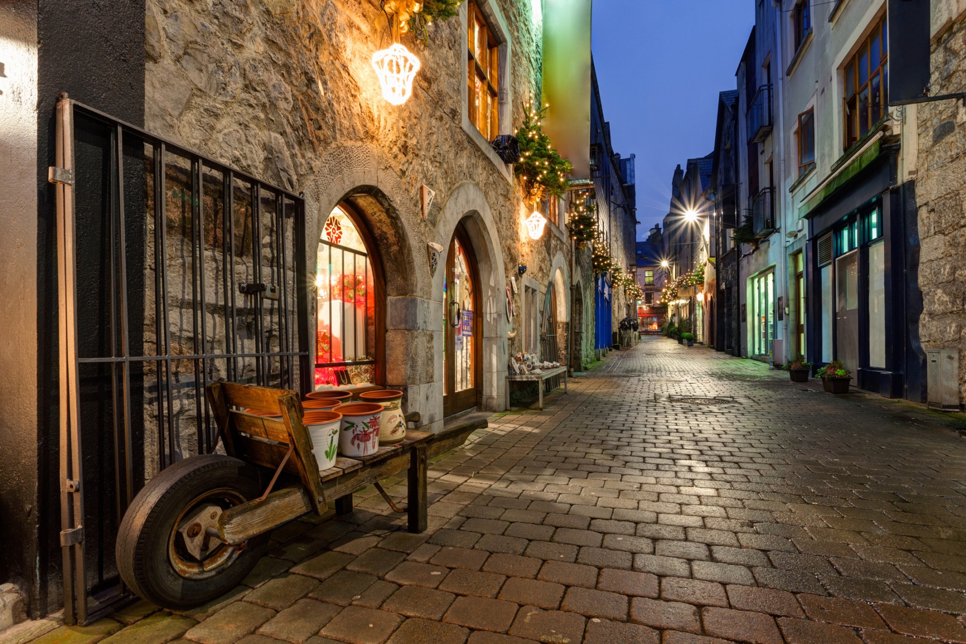 Cosa vedere a Galway Galway by night Irlanda