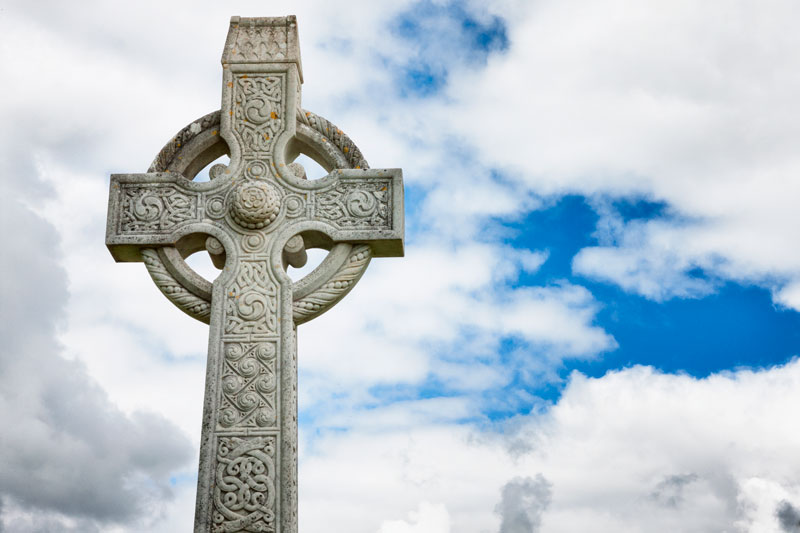 Alla scoperta dei simboli della cultura irlandese croce celtica