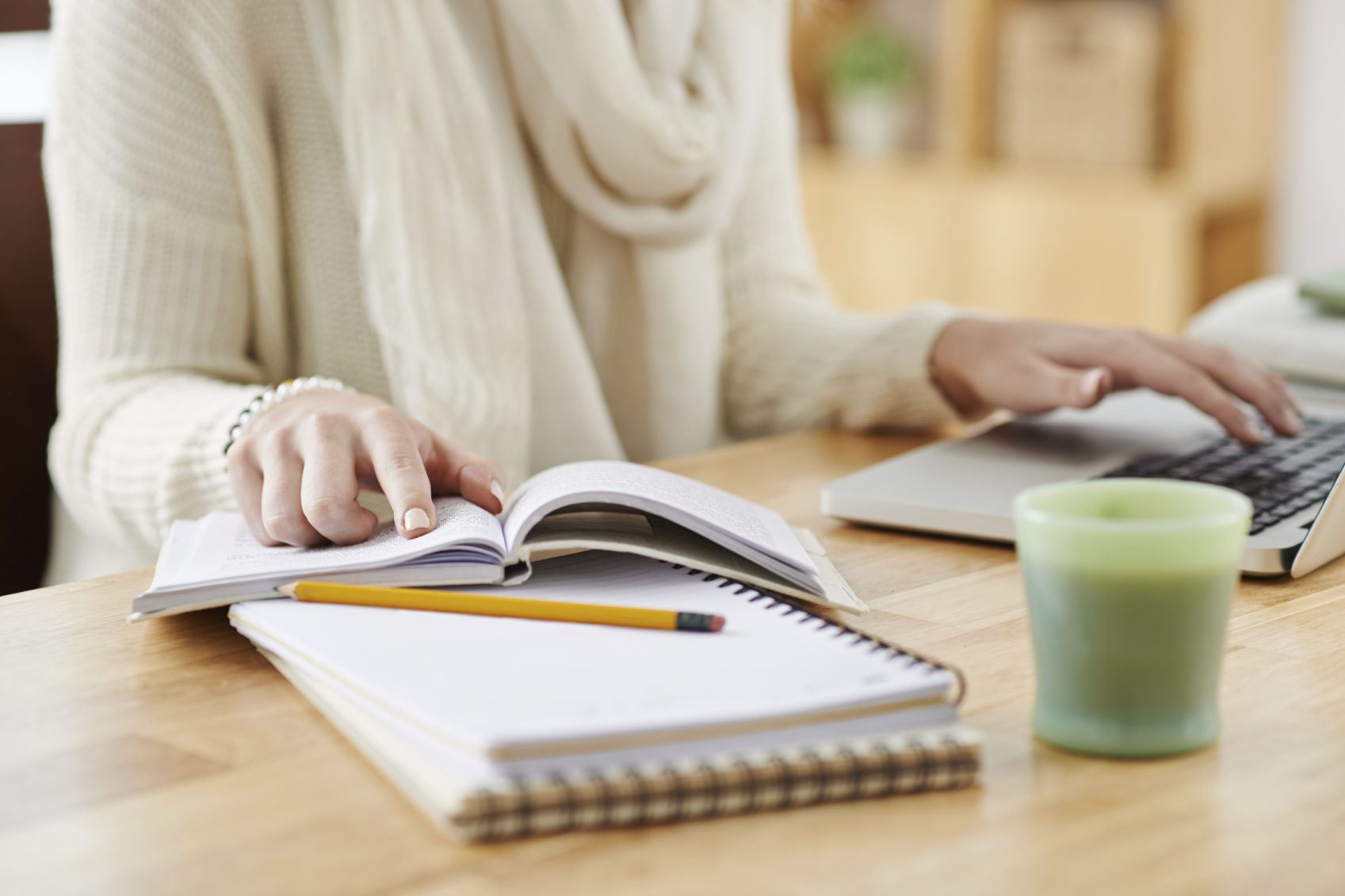 Helping Higher Level Learners with Planning, Drafting and Editing when Writing Technology and education concept