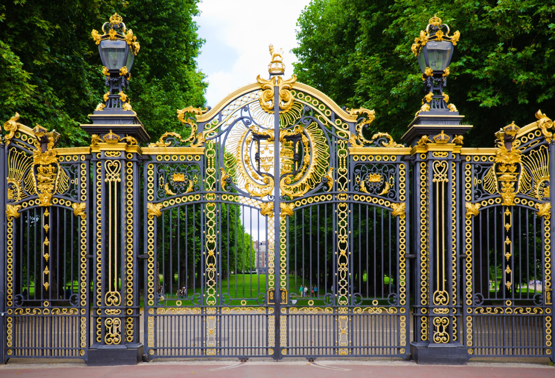 Buckingham Palace: tutte le curiosità sul palazzo reale Londra Inghilterra Green Park il canada porta