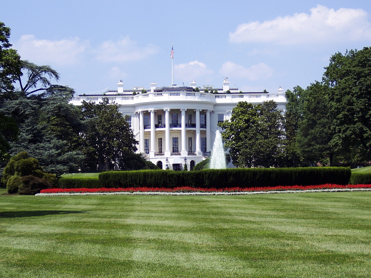 10 Luoghi imperdibili negli USA la casa bianca giardino