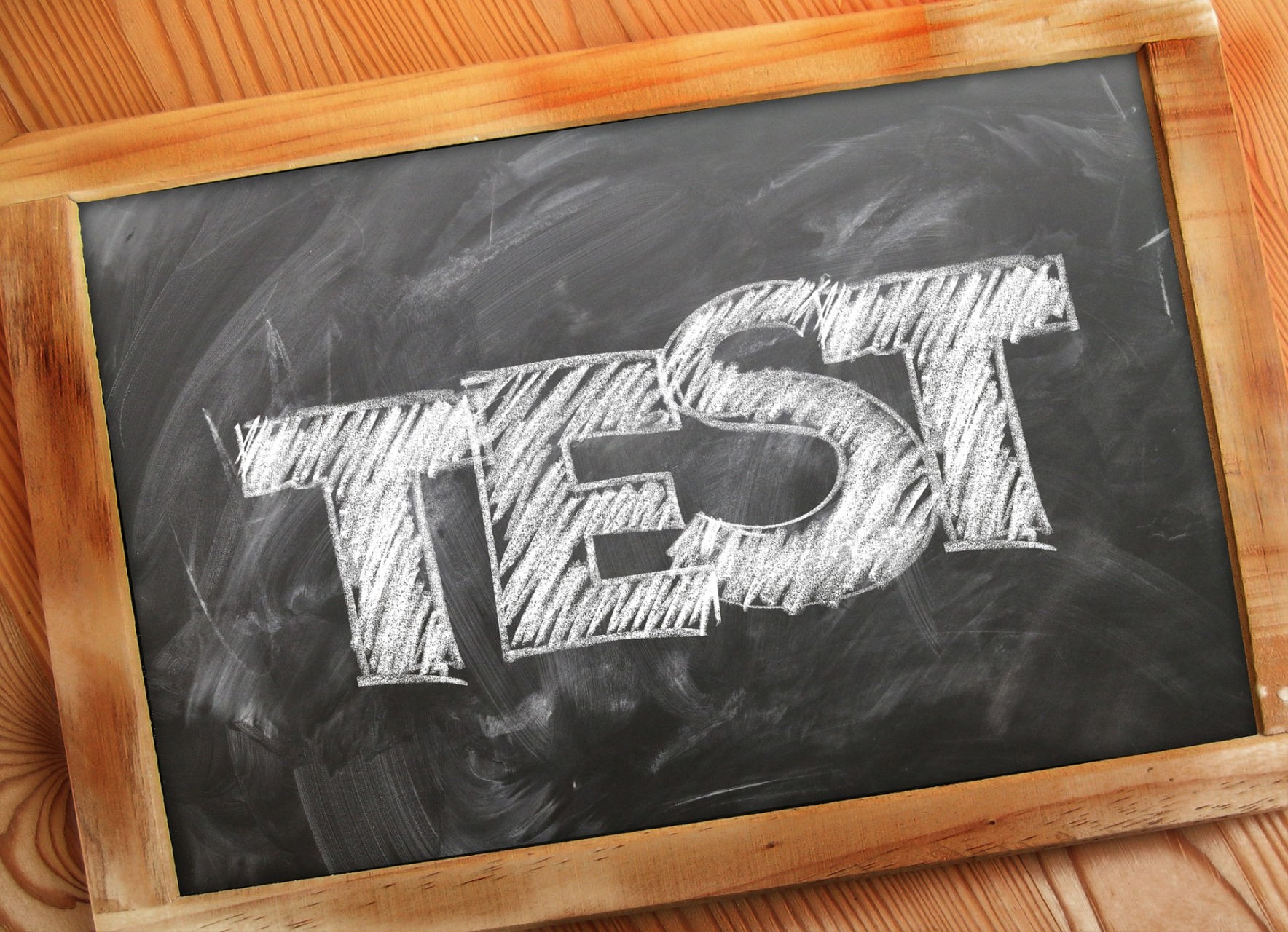 La valutazione in CLIL Lavagna con scritta test