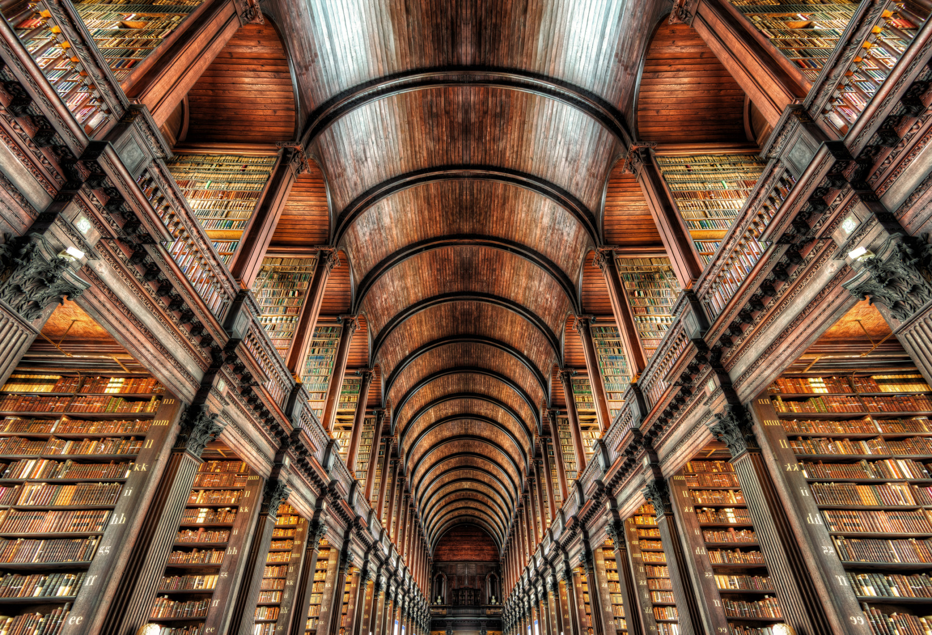La salvezza e la redenzione nell’opera di Oscar Wilde Libreria del Trinity College a Dublino