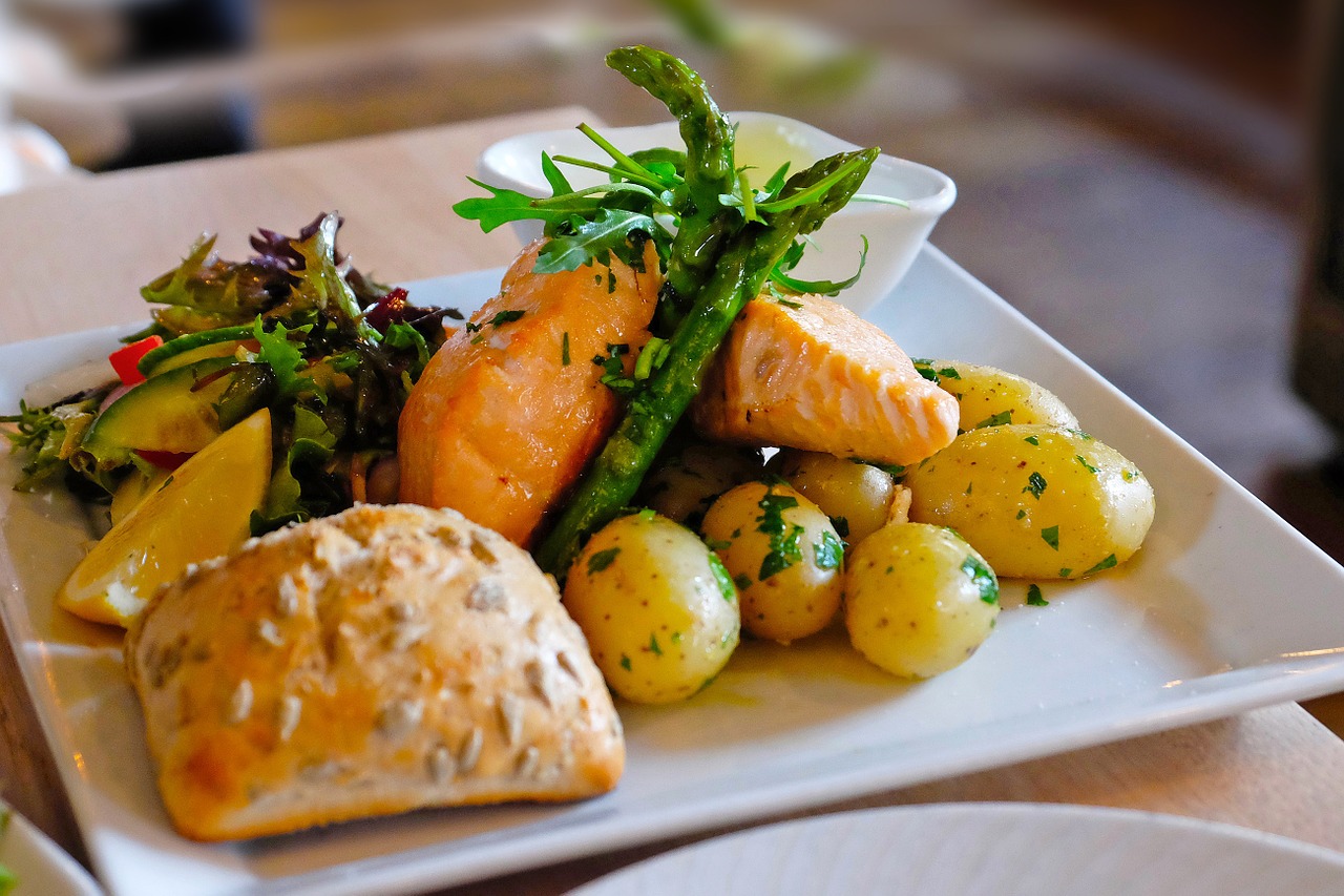 10 piatti da provare a Edimburgo Salmone scozzese